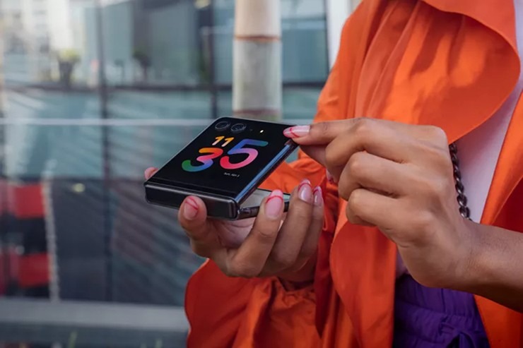 Công nghệ - Motorola ra mắt smartphone màn hình gập mới, tính năng có xứng với mức giá 17,1 triệu đồng?