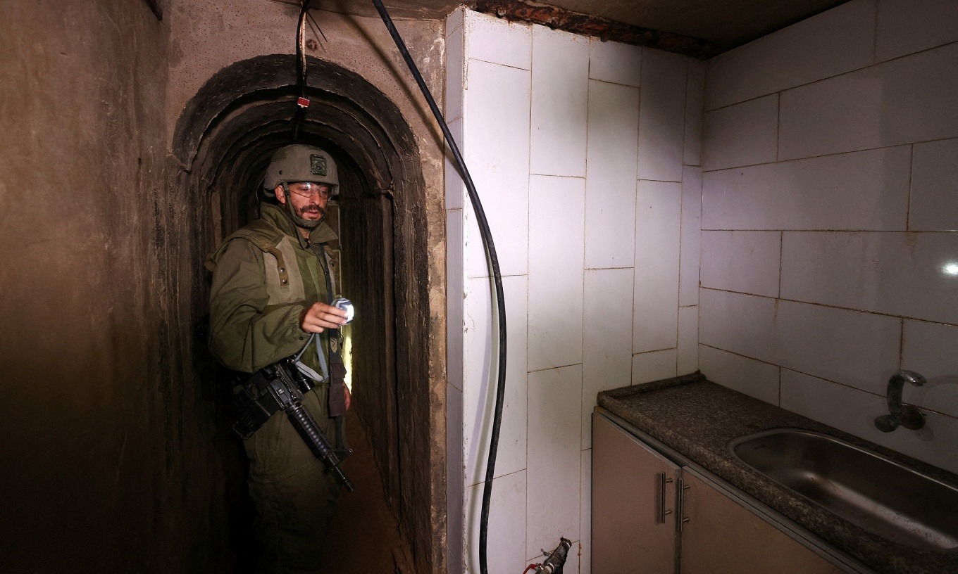 Tin thế giới - Chiến sự Israel - Hamas ngày 4/12: Israel tuyên bố tìm thấy 800 lối dẫn xuống địa đạo của Hamas (Hình 2).
