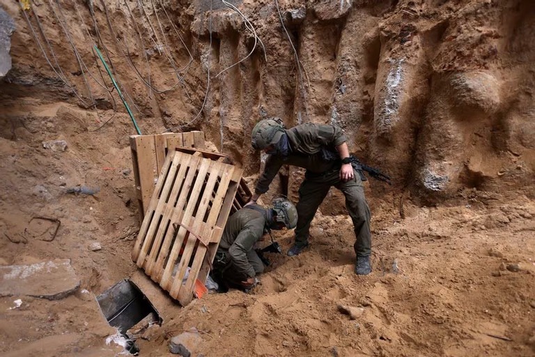 Tin thế giới - Chiến sự Israel - Hamas ngày 4/12: Israel tuyên bố tìm thấy 800 lối dẫn xuống địa đạo của Hamas