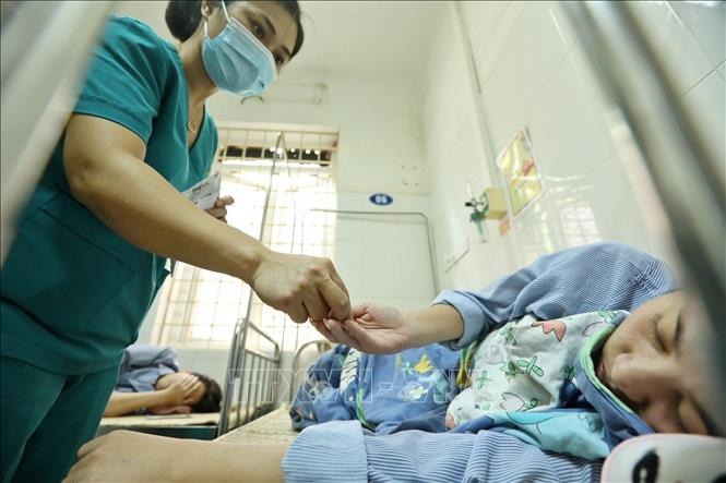 Sức khoẻ - Làm đẹp - Tin tức đời sống mới nhất ngày 5/12: Số ca sốt xuất huyết tại Hà Nội có xu hướng giảm nhưng vẫn ở mức cao