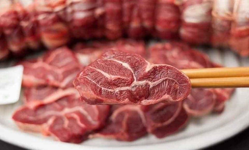 Ăn - Chơi - Cách chế biến món thịt bò xào tỏi siêu hấp dẫn, ngửi thôi đã thèm (Hình 4).