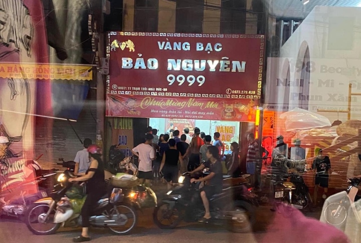Giáo dục pháp luật - Ra trường không xin được việc, cử nhân đi cướp tiệm vàng ở Hà Nội