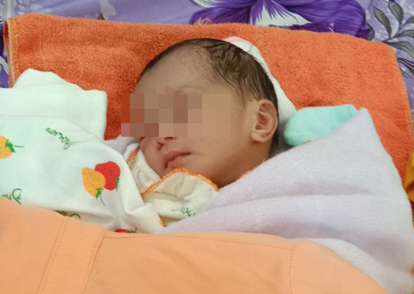Tin trong nước - Bé gái sơ sinh bị bỏ rơi trước trang trại ở Phú Yên