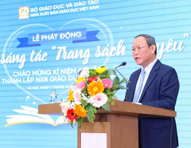 Giáo dục pháp luật - Vì sao người đứng đầu NXB Giáo dục Việt Nam bị kỷ luật?