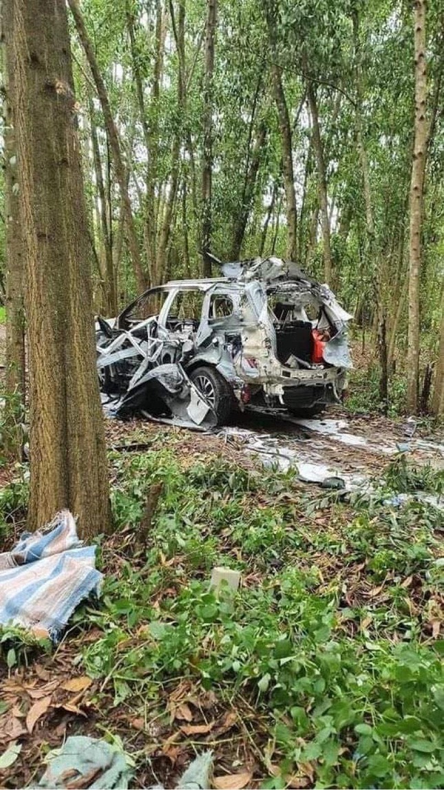 Tin trong nước - Vụ ôtô 7 chỗ bốc cháy trong rừng tràm, một người tử vong: Nhân chứng nói gì? (Hình 2).