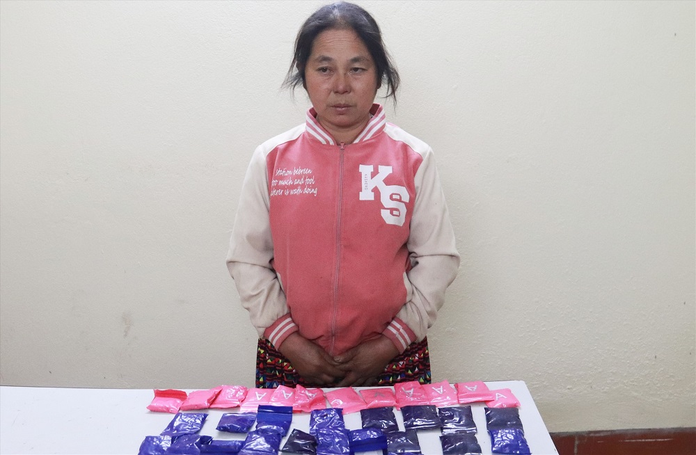 An ninh - Hình sự - Nữ quái Tráng Thị Sông sa lưới khi đang mua bán 12.000 viên ma túy lúc nửa đêm