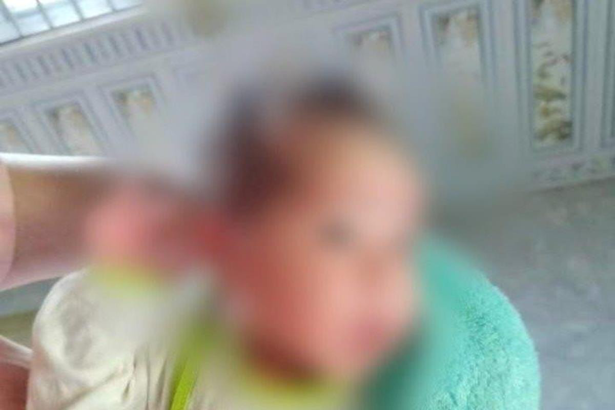 Tin trong nước - Vụ bé gái 2 tuần tuổi bị bỏ rơi trước cổng nhà dân: Nhói lòng lời xin lỗi của người mẹ