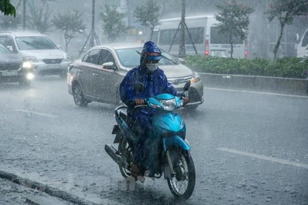 Tin trong nước - Tin tức dự báo thời tiết hôm nay 24/6: Hà Nội sắp có mưa rào và dông