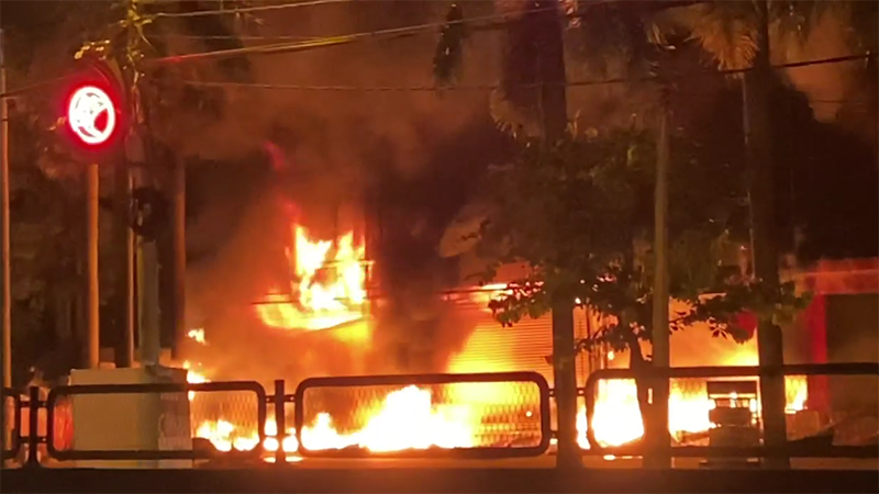 Xã hội - Thanh Hóa: Cháy lớn, siêu thị điện máy Media Nghi Sơn bị thiêu rụi