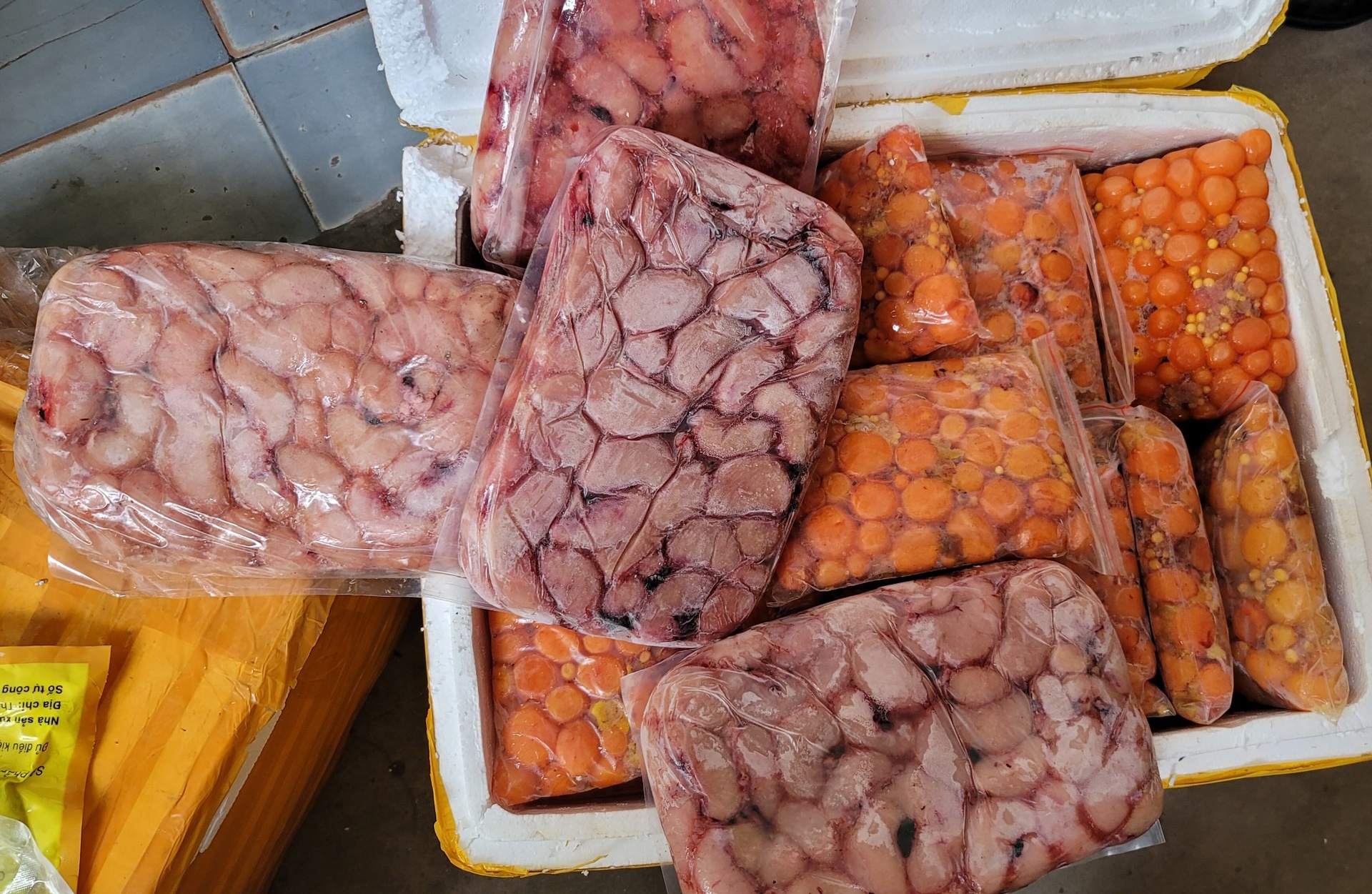 Tin trong nước - Hà Nội: Phát hiện 10 tấn nội tạng động vật không rõ nguồn gốc trên đường chở vào miền Nam tiêu thụ