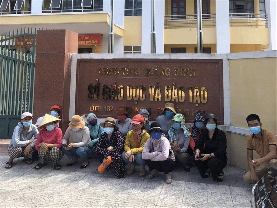 Giáo dục pháp luật - Giảm bức xúc trong dư luận, tỉnh Quảng Bình quyết định tăng sĩ số lớp 10