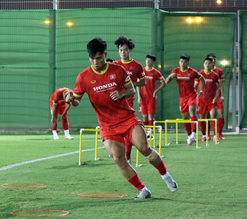 Thể thao - ĐT Việt Nam bước vào buổi tập thứ 2 tại UAE: Đẩy cao khối lượng vận động, Văn Thanh trở lại (Hình 4).