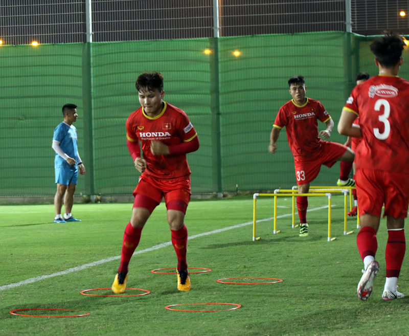 Thể thao - ĐT Việt Nam bước vào buổi tập thứ 2 tại UAE: Đẩy cao khối lượng vận động, Văn Thanh trở lại (Hình 5).