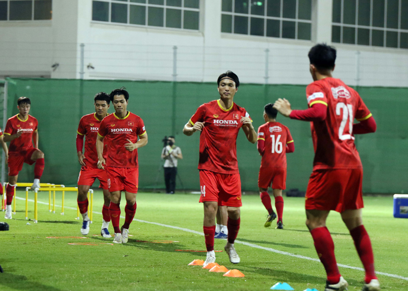 Thể thao - ĐT Việt Nam bước vào buổi tập thứ 2 tại UAE: Đẩy cao khối lượng vận động, Văn Thanh trở lại (Hình 7).
