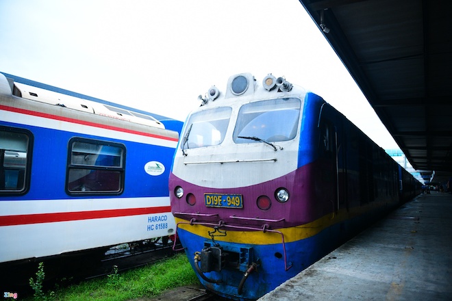Tin trong nước - Hình ảnh chuyến tàu Bắc - Nam đầu tiên khởi hành từ Hà Nội sau giãn cách, nhiều người háo hức về quê 