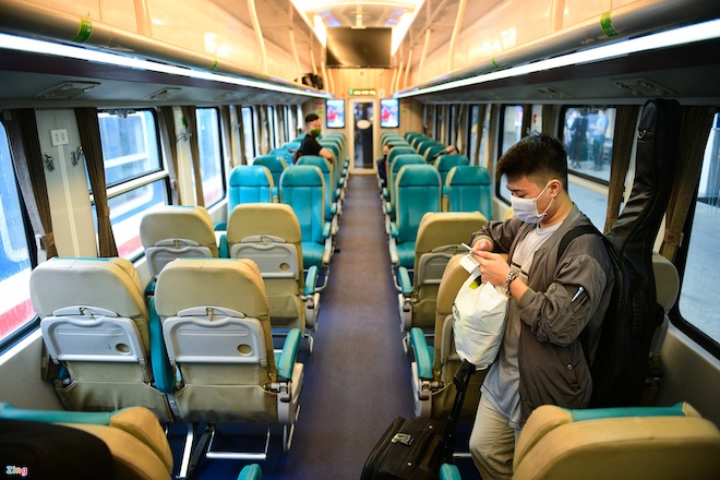 Tin trong nước - Hình ảnh chuyến tàu Bắc - Nam đầu tiên khởi hành từ Hà Nội sau giãn cách, nhiều người háo hức về quê (Hình 10).