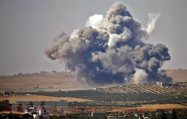 Tin thế giới - Tình hình chiến sự Syria mới nhất ngày 9/12: Israel bắn 'mưa' tên lửa vào cảng biển Latakia của Syria (Hình 2).