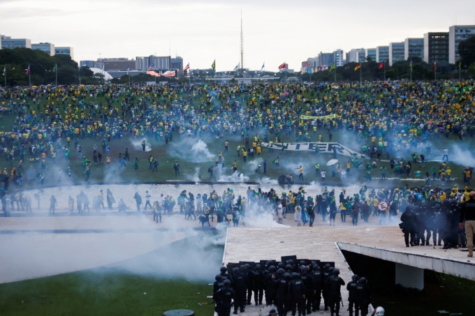 Tin thế giới - Tòa án Tối cao Brazil đình chỉ thống đốc vì để xảy ra bạo loạn ở thủ đô
