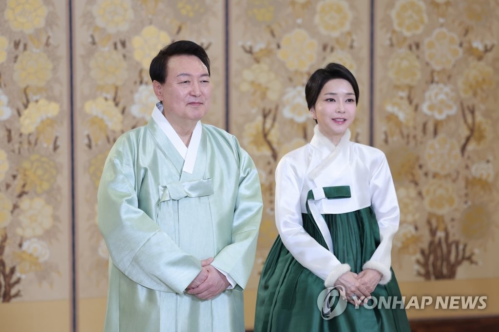 Tin thế giới - Vợ chồng Tổng thống Hàn Quốc gửi lời chúc Tết 