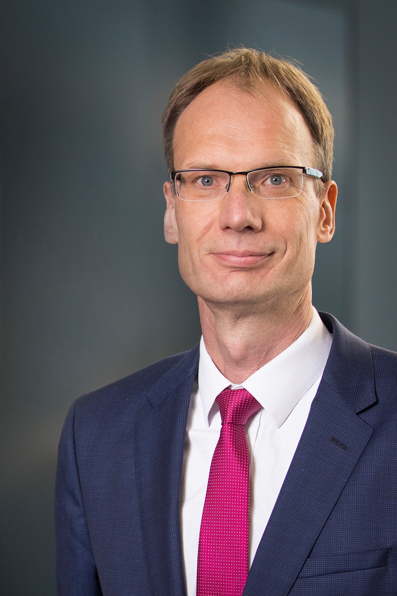 Kinh doanh - Vingroup bổ nhiệm ông Michael Lohscheller làm Tổng giám đốc VinFast toàn cầu