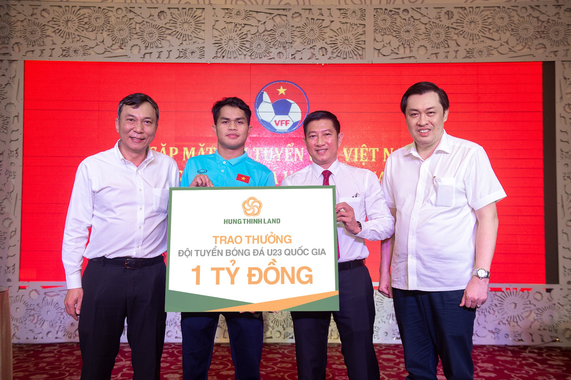 Cần biết - Hưng Thịnh Land thưởng nóng 1 tỷ đồng cho U23 Việt Nam