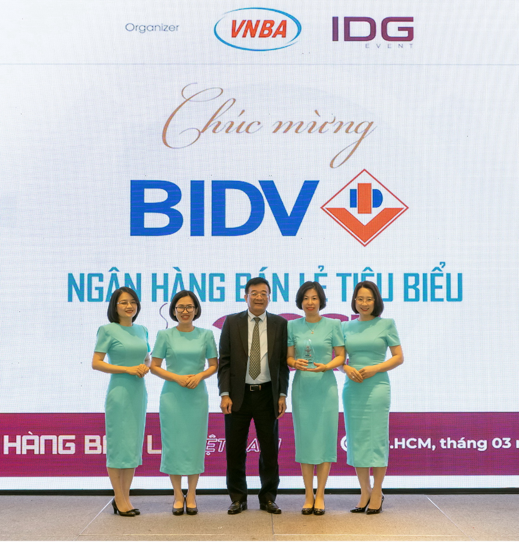 Kinh tế - BIDV nhận đồng thời 04 giải thưởng Ngân hàng Việt Nam Tiêu biểu