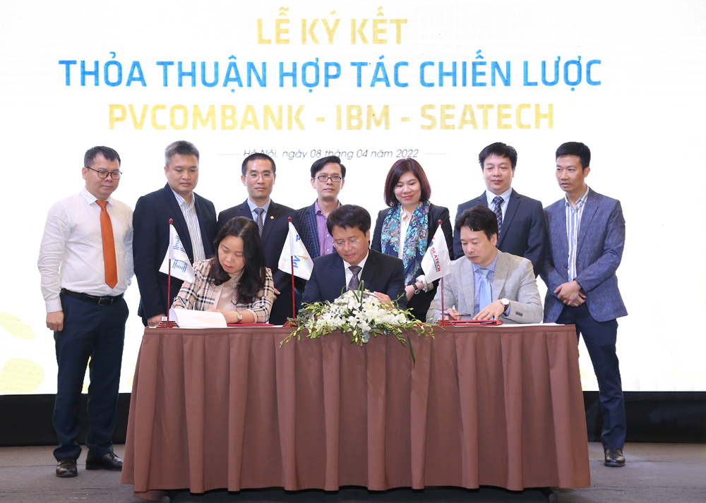Kinh tế - PVcomBank ký kết thỏa thuận hợp tác chiến lược với IBM và SEATECH về chuyển đổi số 