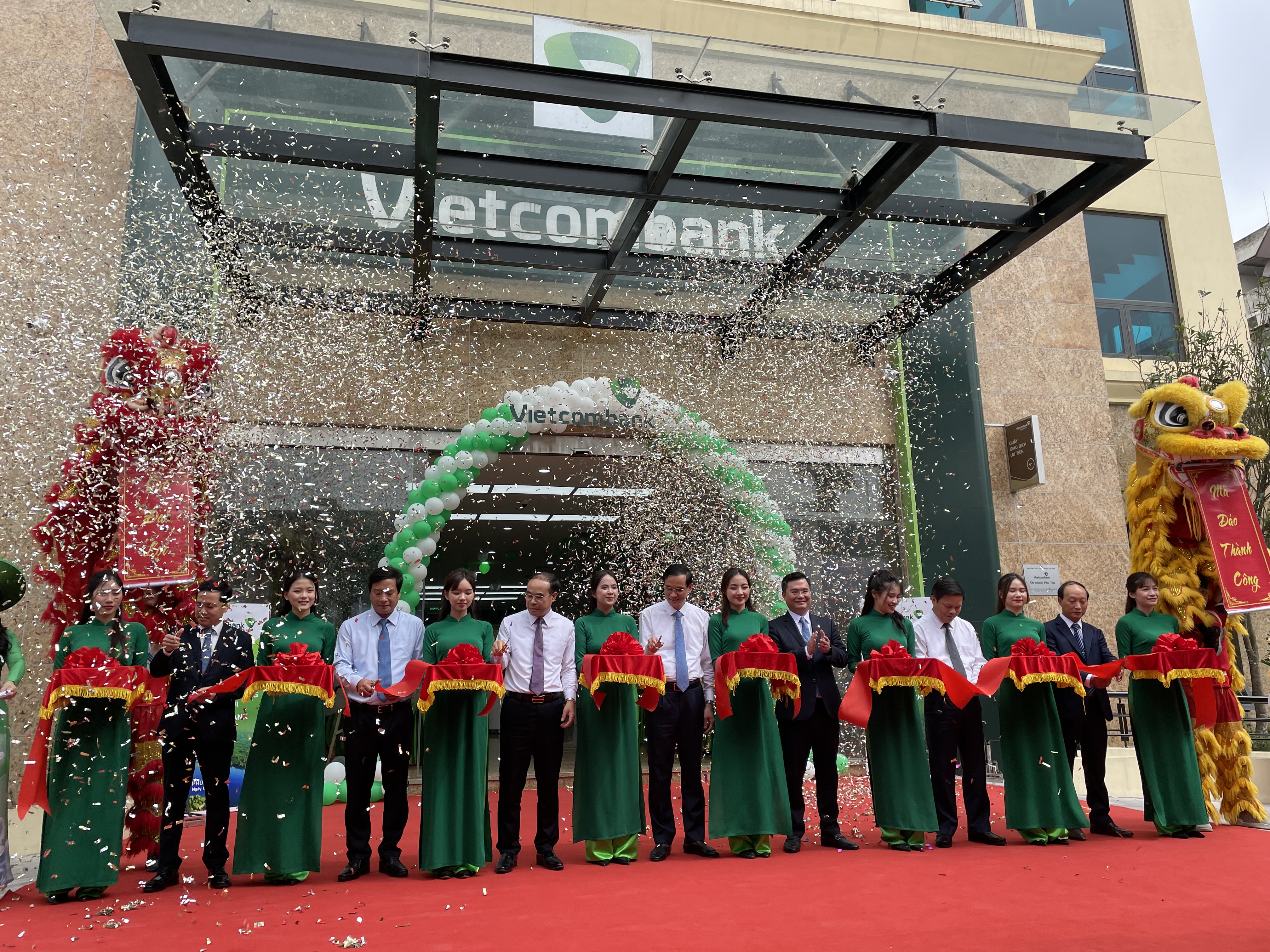 Kinh doanh - Vietcombank Phú Thọ khánh thành trụ sở hoạt động mới