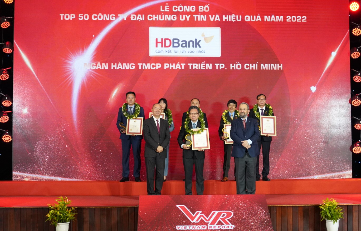 Kinh doanh - HDBank liên tiếp vào Top đầu ngân hàng TMCP uy tín (Hình 2).