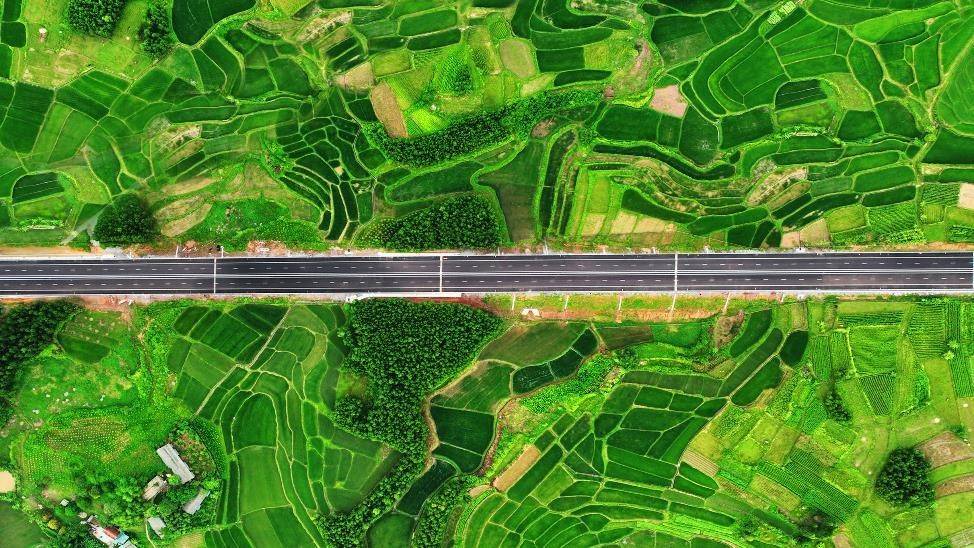 Kinh tế - Khám phá tuyến cao tốc Vân Đồn - Móng Cái có hệ thống chiếu sáng hiện đại nhất Việt Nam (Hình 12).