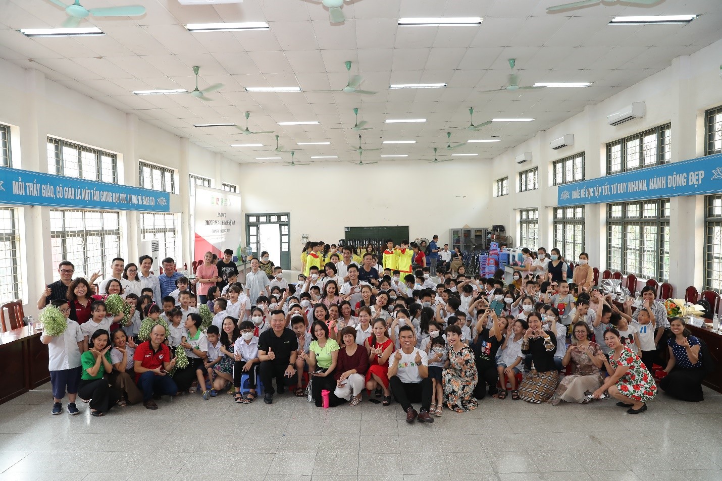 Đời sống - Thành viên độc lập và nhân viên Herbalife Việt Nam tổ chức chương trình vui Tết trung thu cho hơn 1.000 em nhỏ tại các trung tâm Casa Herbalife