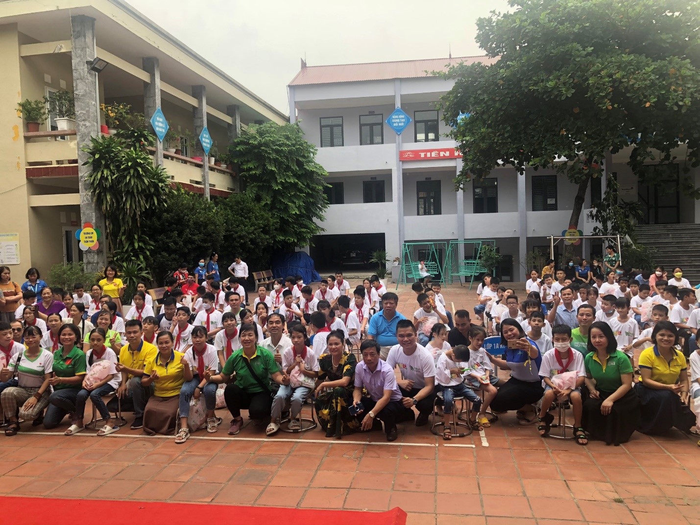 Đời sống - Thành viên độc lập và nhân viên Herbalife Việt Nam tổ chức chương trình vui Tết trung thu cho hơn 1.000 em nhỏ tại các trung tâm Casa Herbalife (Hình 2).