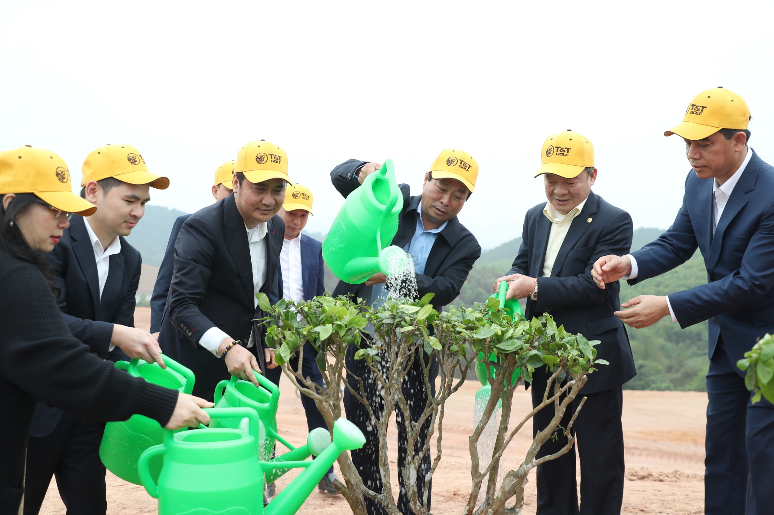 Kinh tế - Phát động trồng cây phủ xanh 16 ha dự án sân golf tại tỉnh Phú Thọ (Hình 4).