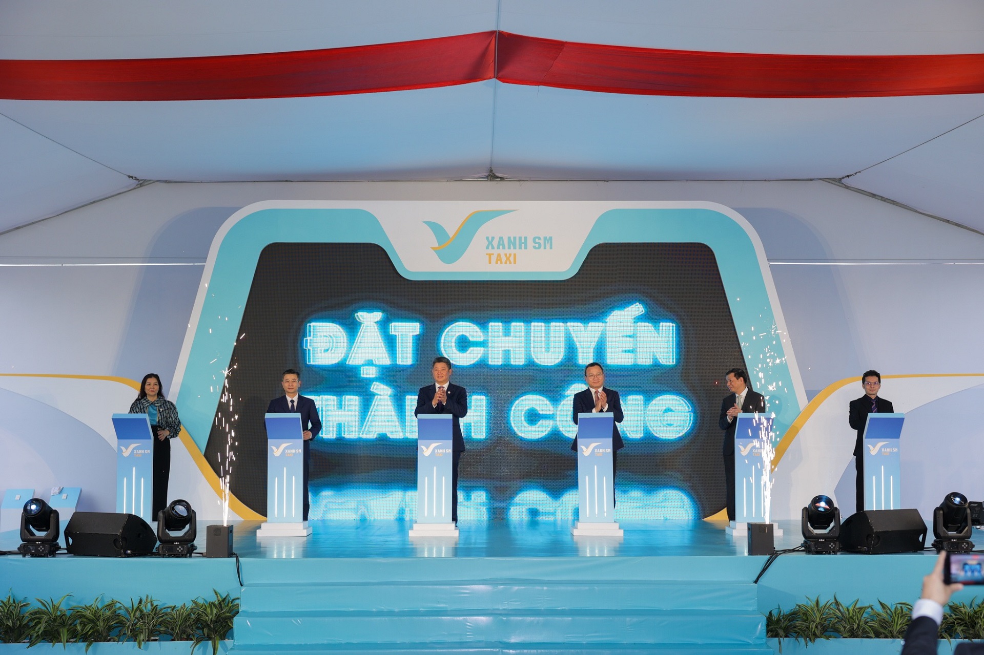 Kinh tế - Khai trương hãng taxi thuần điện đầu tiên tại Việt Nam (Hình 3).