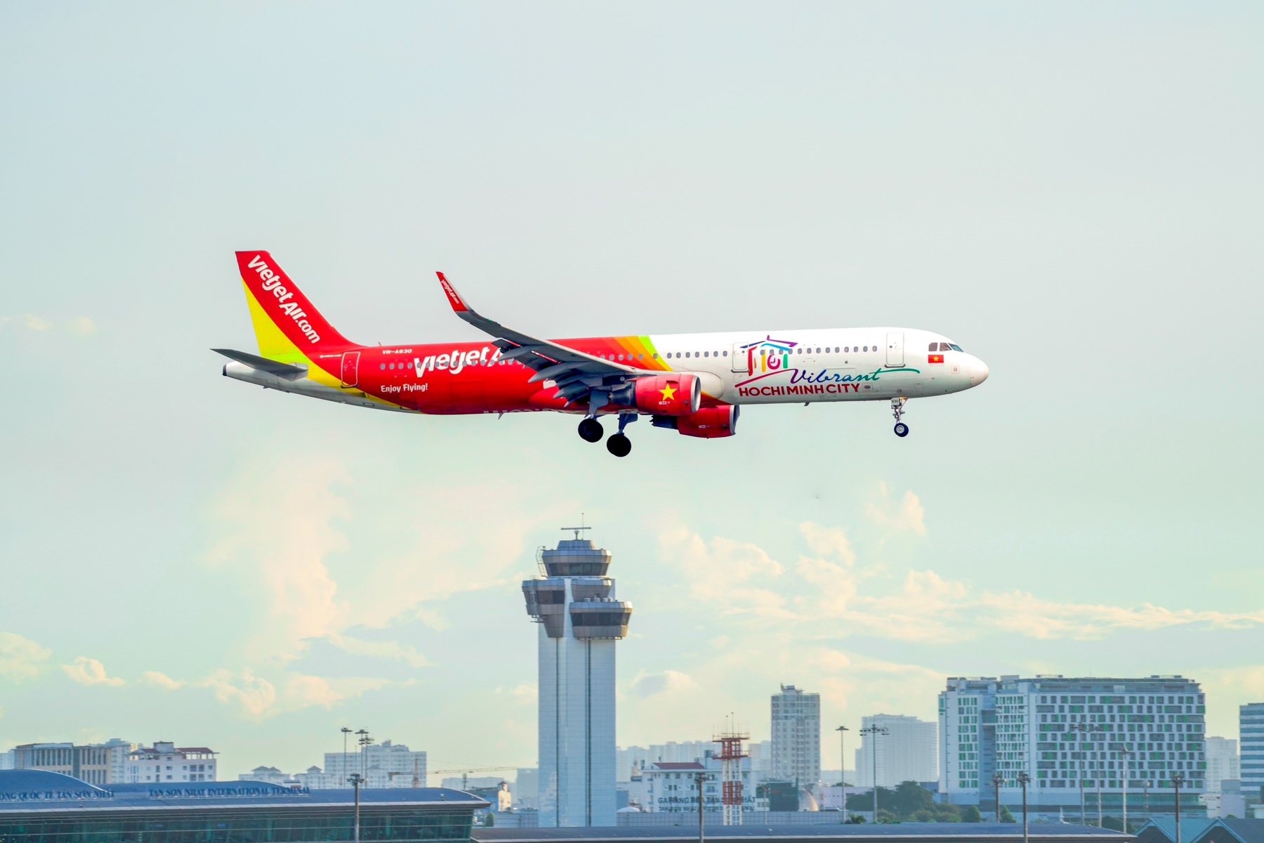 Kinh tế - Máy bay mang biểu tượng du lịch TP Hồ Chí Minh đã hạ cánh Tân Sơn Nhất