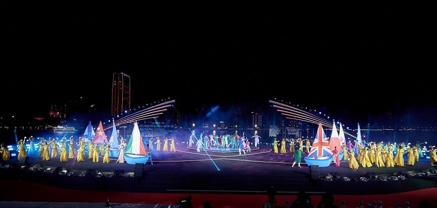 Kinh doanh - Chùm ảnh tổng duyệt khai mạc lễ hội pháo hoa quốc tế Đà Nẵng 2023 (Hình 3).