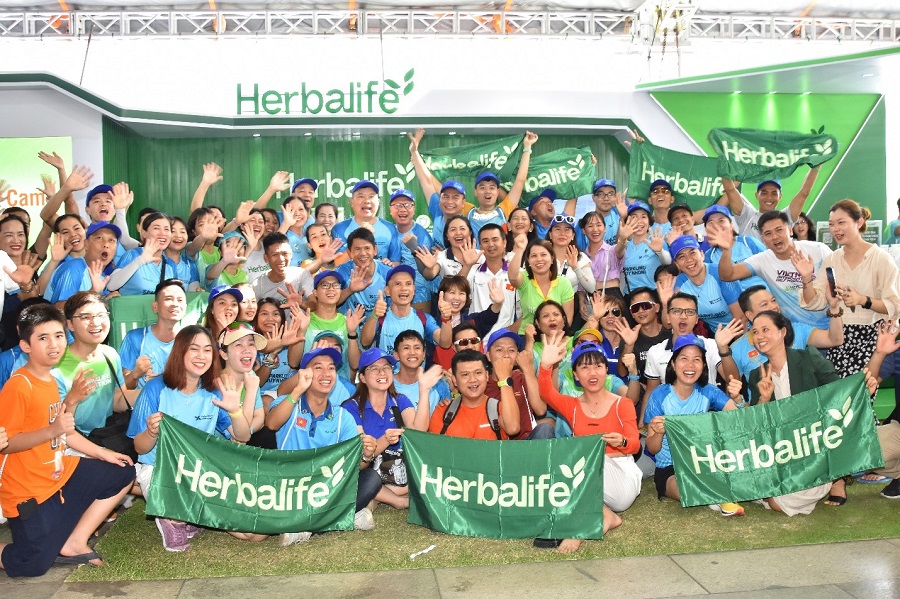 Thể thao - Đồng hành cùng VnExpress Marathon Sparkling Quy Nhơn 2023: Herbalife Việt Nam tiếp tục khuyến khích lối sống năng động lành mạnh (Hình 2).