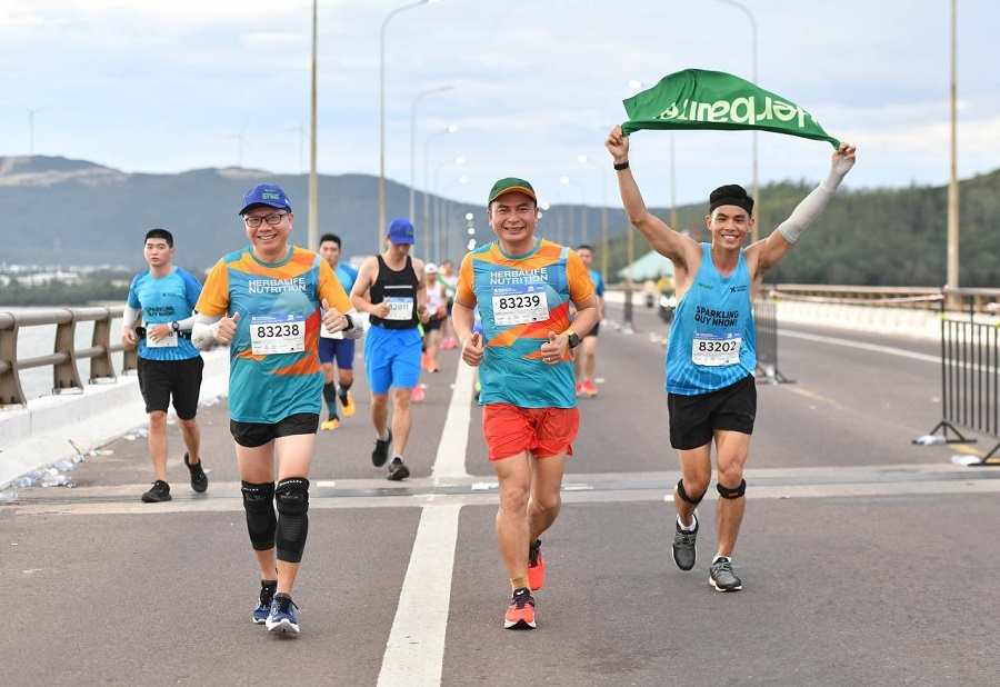 Thể thao - Đồng hành cùng VnExpress Marathon Sparkling Quy Nhơn 2023: Herbalife Việt Nam tiếp tục khuyến khích lối sống năng động lành mạnh (Hình 3).