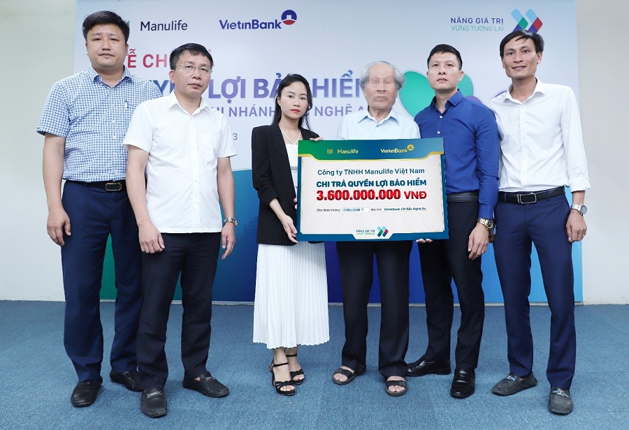 Cần biết - Manulife Việt Nam chi trả 3,6 tỷ đồng quyền lợi bảo hiểm cho khách hàng ở Nghệ An