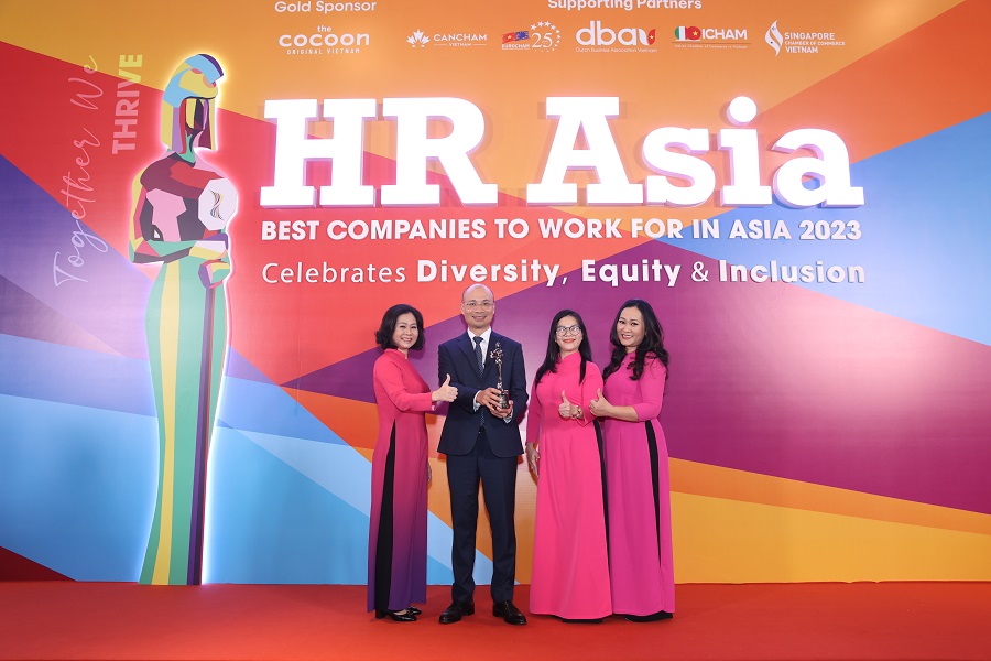 Kinh tế - BAC A BANK giành 02 giải thưởng lớn tại lễ trao giải “Nơi làm việc tốt nhất Châu Á 2023” (Hình 4).