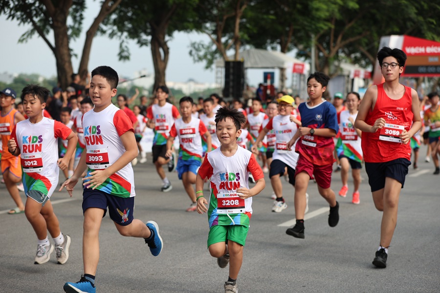 Kinh doanh - Dấu ấn vì cộng đồng từ đường chạy “Vượt trội mỗi ngày” của Hà Nội Marathon Techcombank (Hình 2).