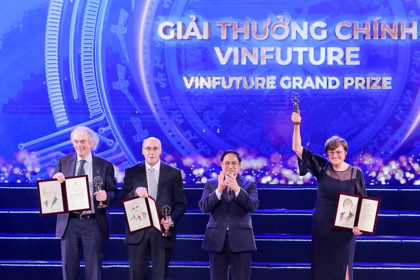Kinh doanh - Chủ nhân Giải thưởng Chính VinFuture tiếp tục được trao giải Nobel
