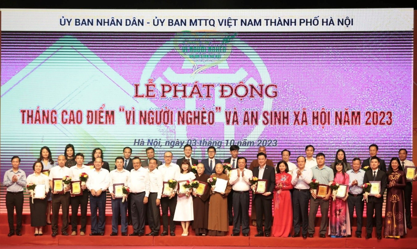 Kinh tế - T&T Group ủng hộ 1 tỷ đồng cho Quỹ “Vì người nghèo” thành phố Hà Nội (Hình 3).