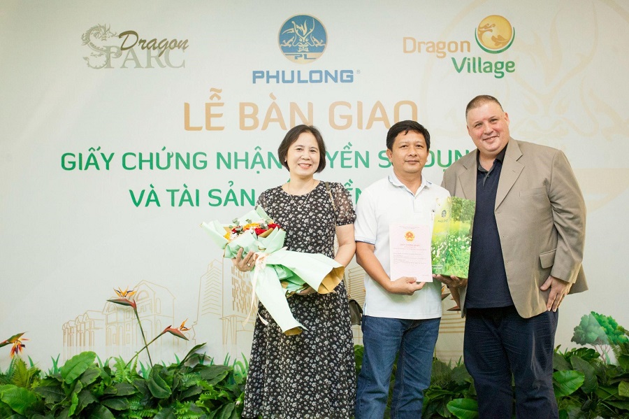 Cần biết - Phú Long trao sổ hồng cho cư dân Dragon Village và Dragon Parc (Hình 7).
