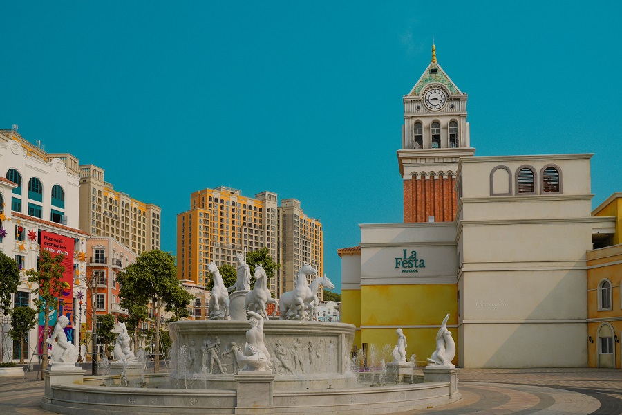 Bất động sản - La Festa Phu Quoc, Curio Collection by Hilton nằm trong top những khách sạn mới tốt nhất Việt Nam 