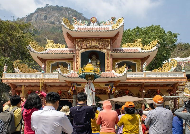 Kinh tế - Tây Ninh cán mốc 1 triệu lượt khách đi cáp treo lên núi Bà Đen trong dịp đầu xuân