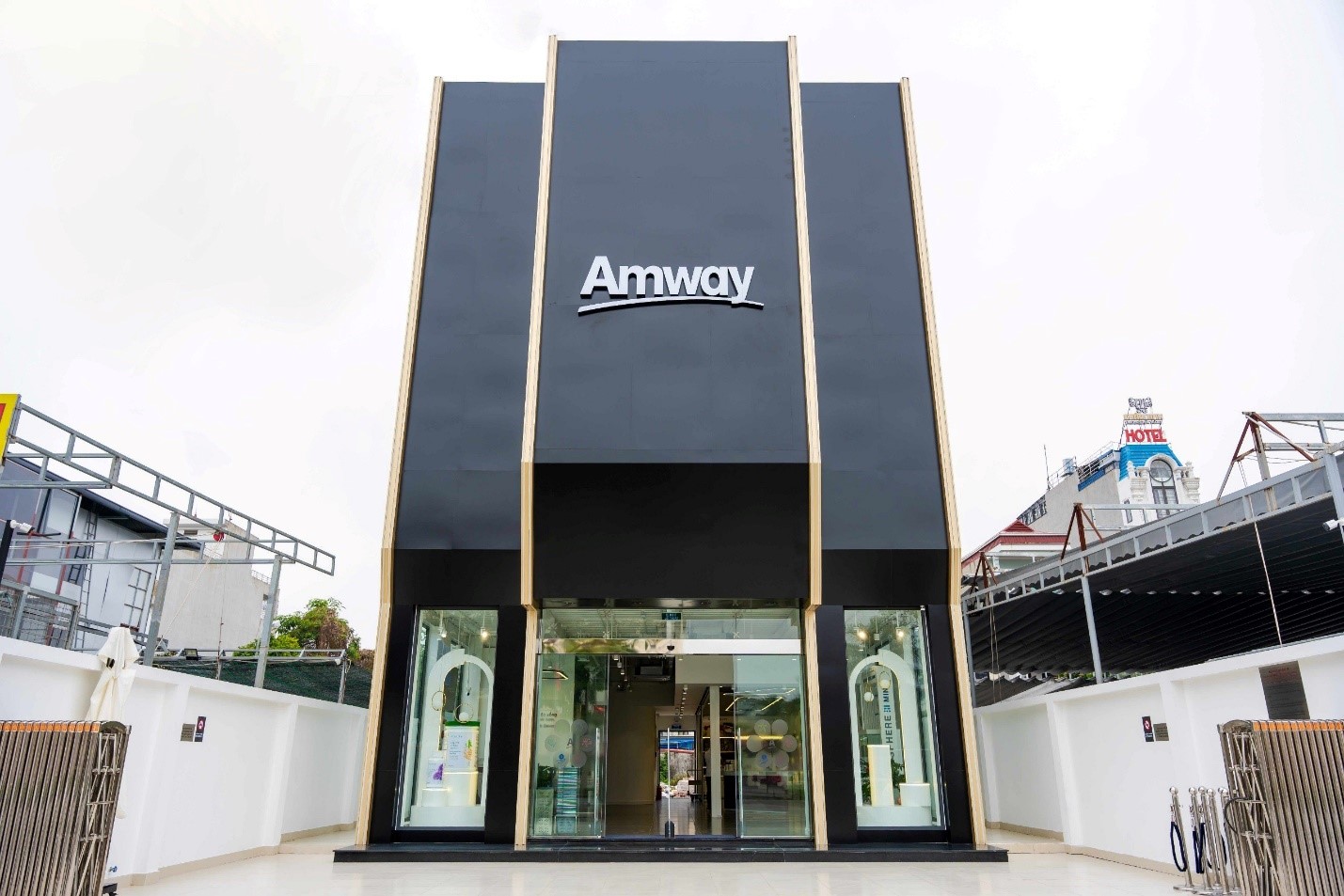 Cần biết - Amway Việt Nam khai trương chuỗi siêu thị và trung tâm trải nghiệm đầu năm mới 