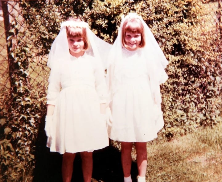 Gia đình - Tình yêu - Cặp chị em song sinh lớn tuổi dành hơn 2 thập kỷ để mặc đồ đôi (Hình 5).