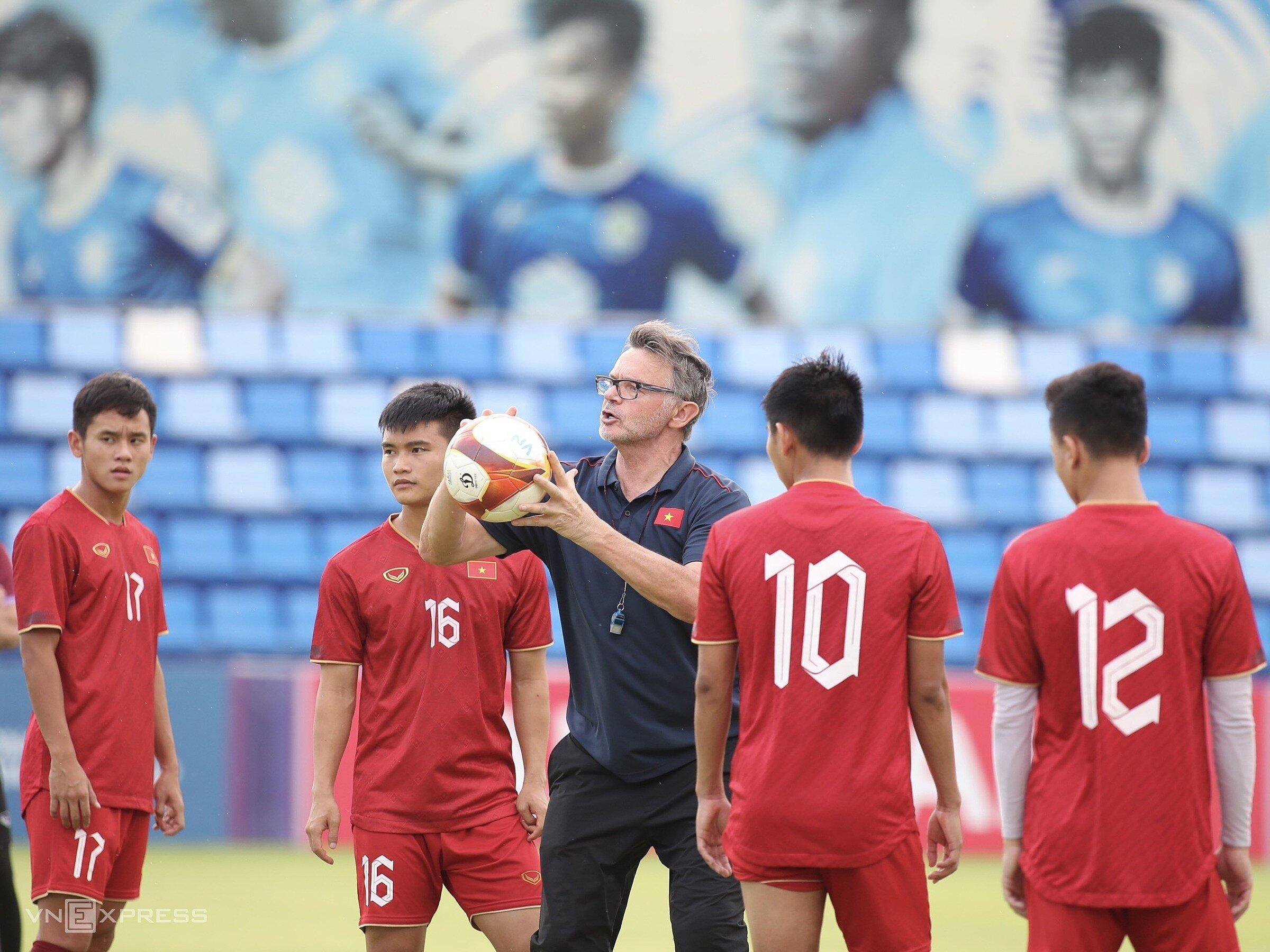 Thể thao - U23 Việt Nam hòa U23 Singapore với tỉ số 2-2 (Hình 2).
