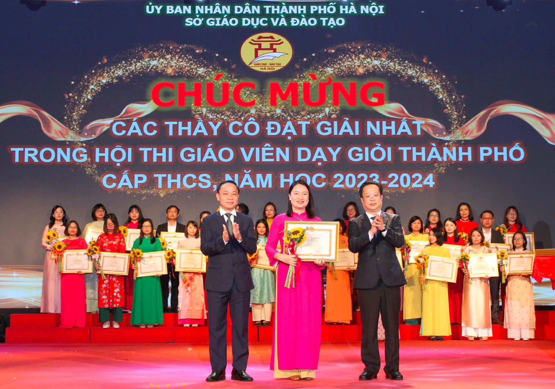 Giáo dục pháp luật - Hà Nội: 179 giáo viên dạy giỏi cấp thành phố được tuyên dương, khen thưởng 